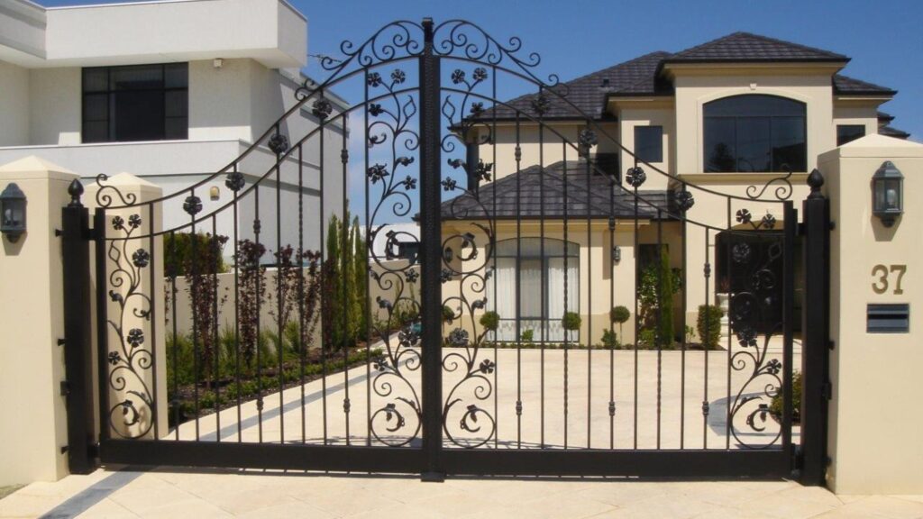 Gate